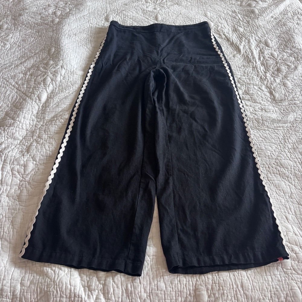 Rachel Zoe Kids Black Wide-Leg Pants with White Scalloped Side Trim
